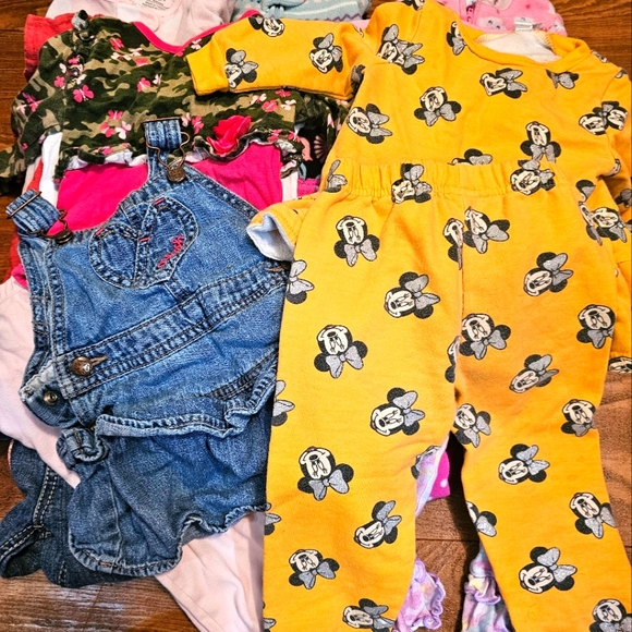 Baby girl clothing lot size 18- 24 Months - Picture 5 of 6